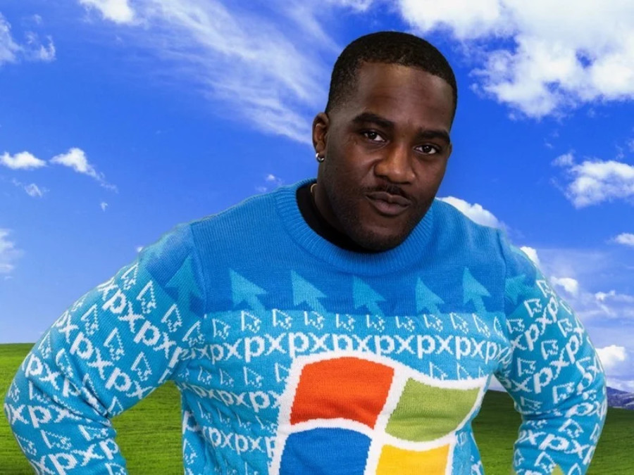 Уродливый рождественский свитер от Microsoft 2019 года, выполненный в стиле операционной системы Windows XP